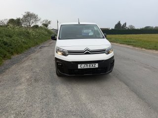 /photos/9180/0fb598e4-6bb4-03ab-60a3-447e098827f2_i320x240.jpg