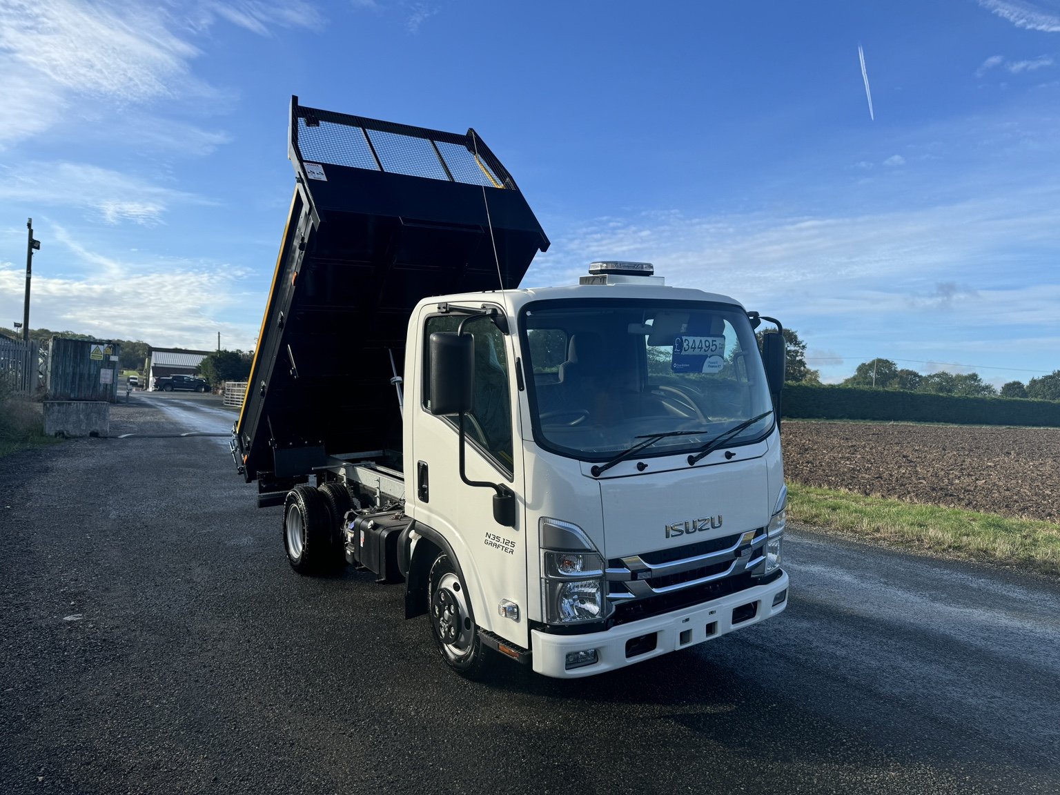 Used 2023 Isuzu Grafter 1.9D N35 125 auto alloy tipper 2024 for sale